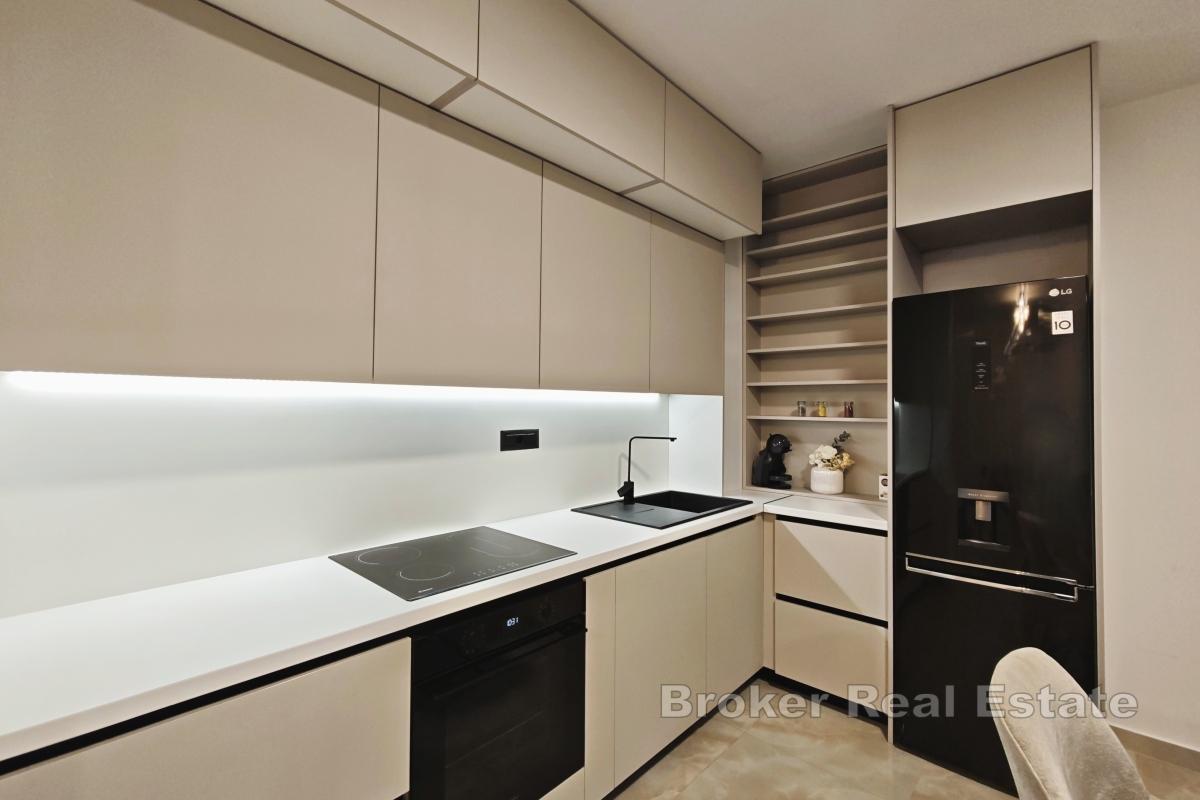 Nyrenoverad modern lägenhet i Žnjan