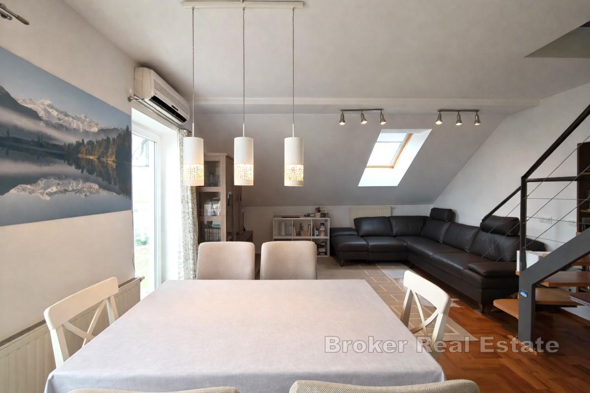 Appartement confortable de quatre chambres