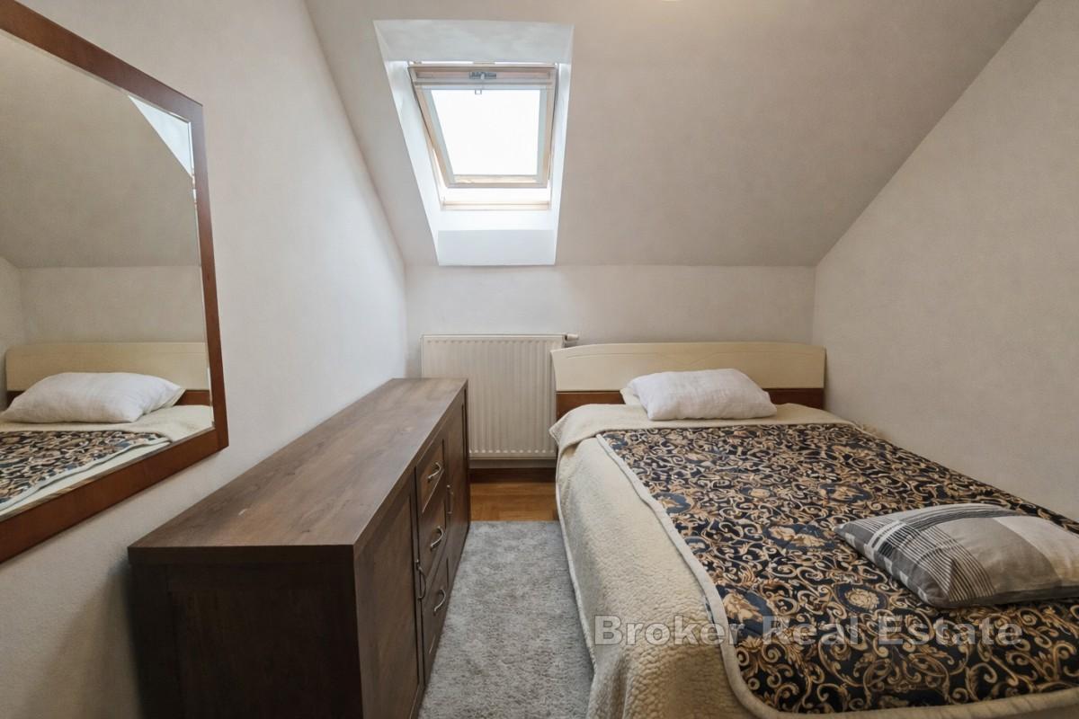 Appartement confortable de quatre chambres