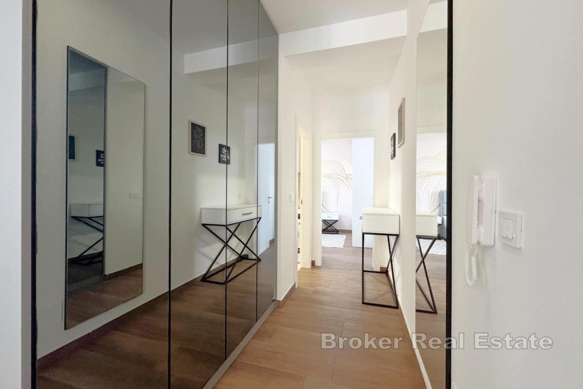 Appartement avec piscine et terrasse au sud de Hvar