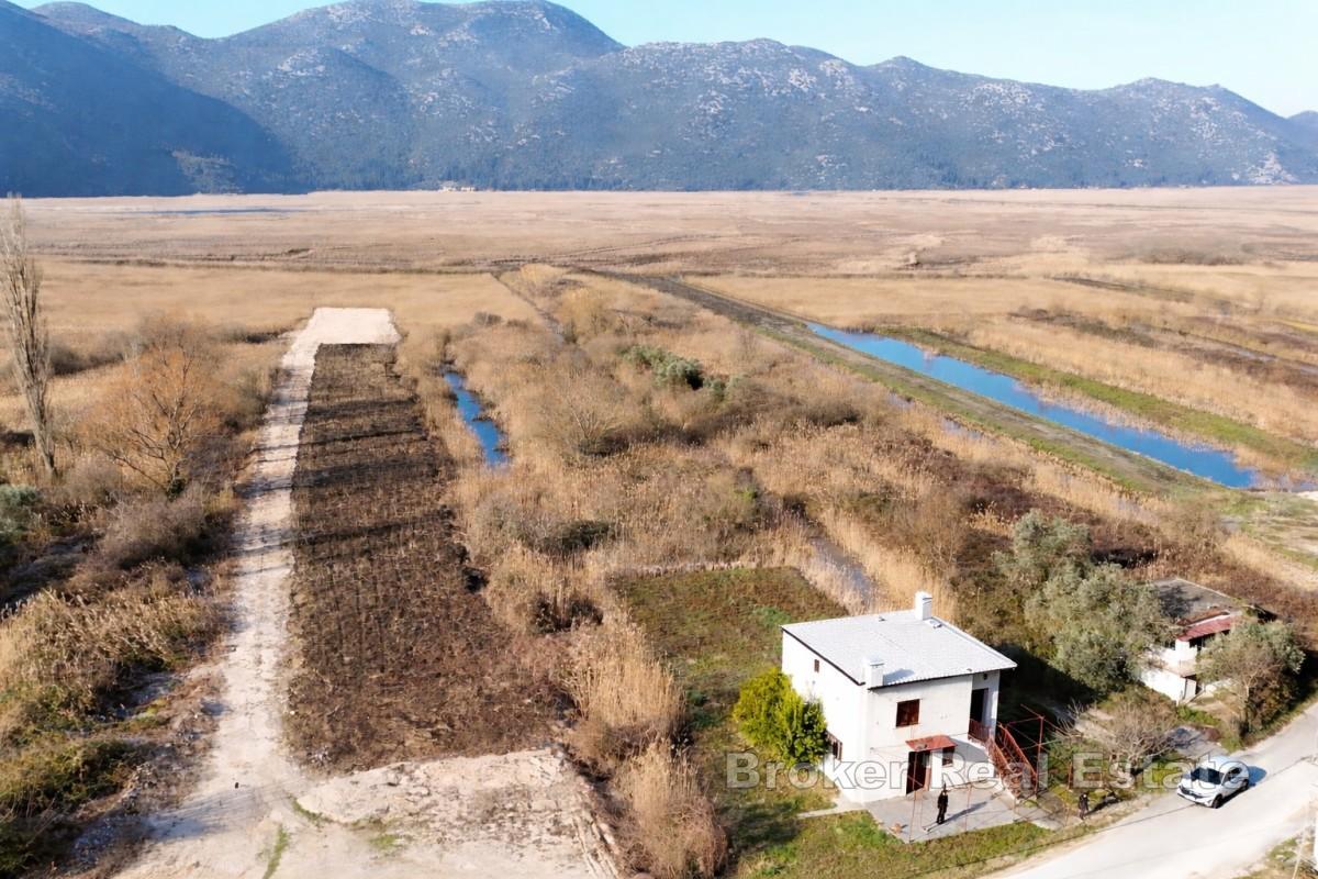 Dom z dużym potencjałem w spokojnej okolicy