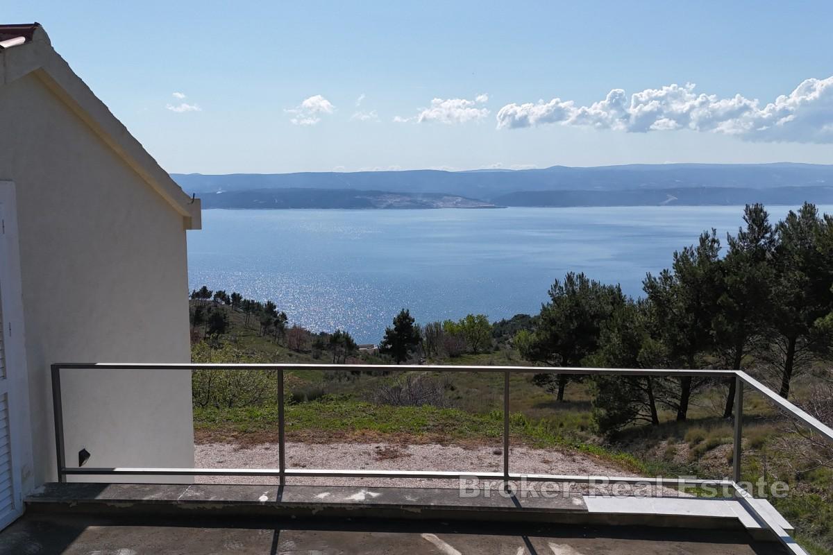 Tomt och hus med utsikt