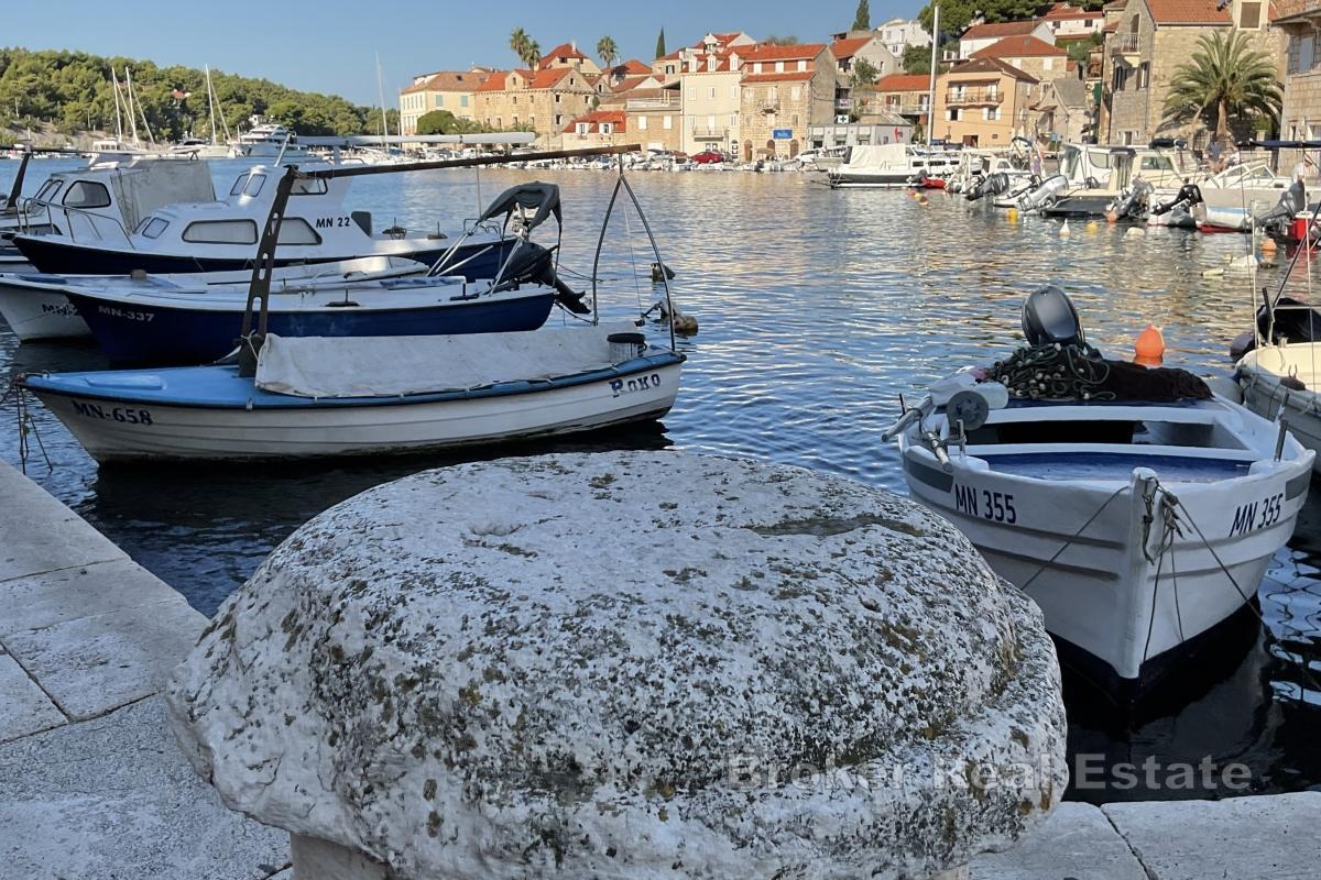 Kamena kuća u staroj jezgri Milne