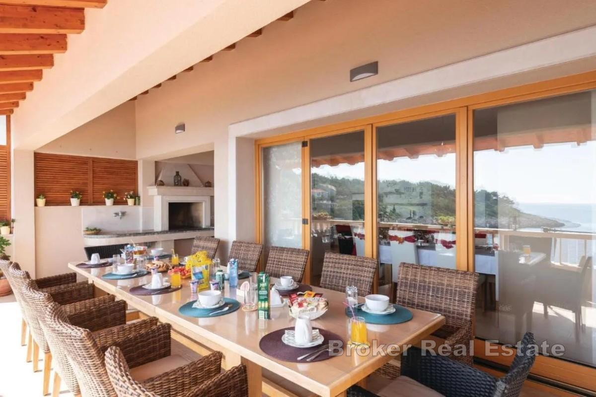 Villa in prima fila sul mare