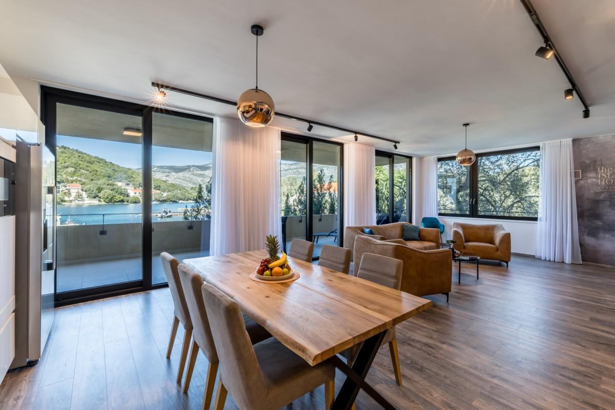 Appartamento in prima fila sul mare