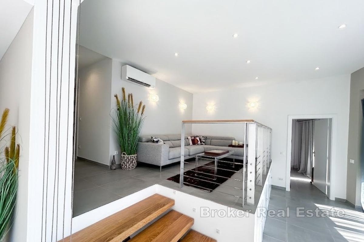 Appartamento con tre camere da letto e garage