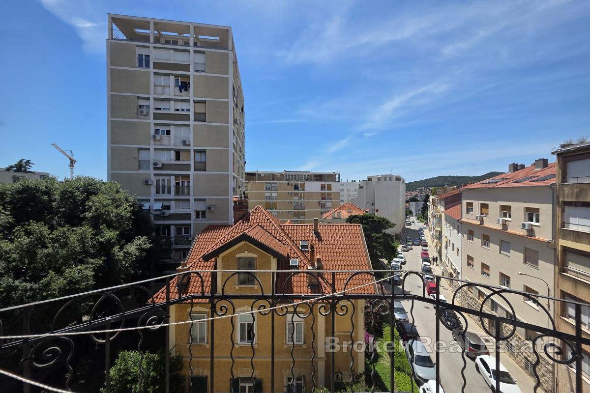 Četverosoban stan na odličnoj lokaciji