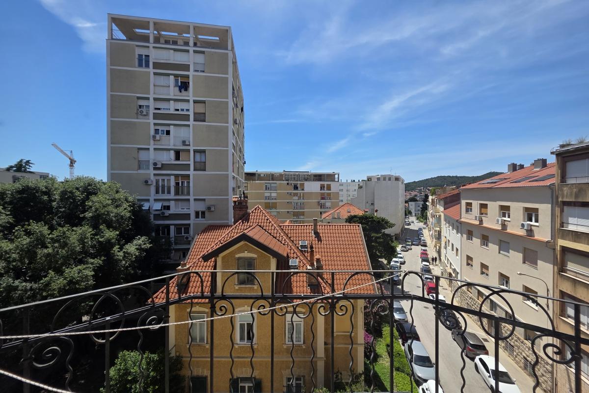 Četverosoban stan na odličnoj lokaciji