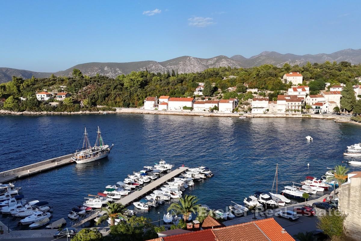 Kamena kuća s pogledom na more