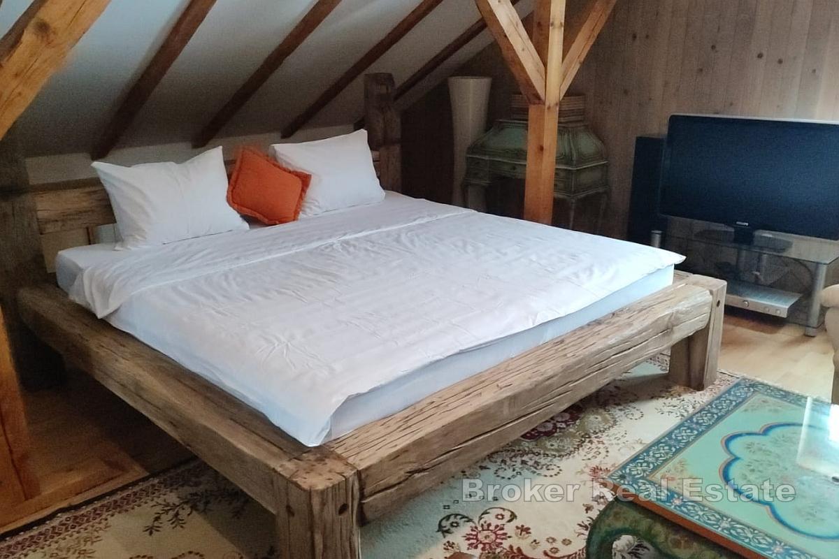 Belle maison avec un grand terrain