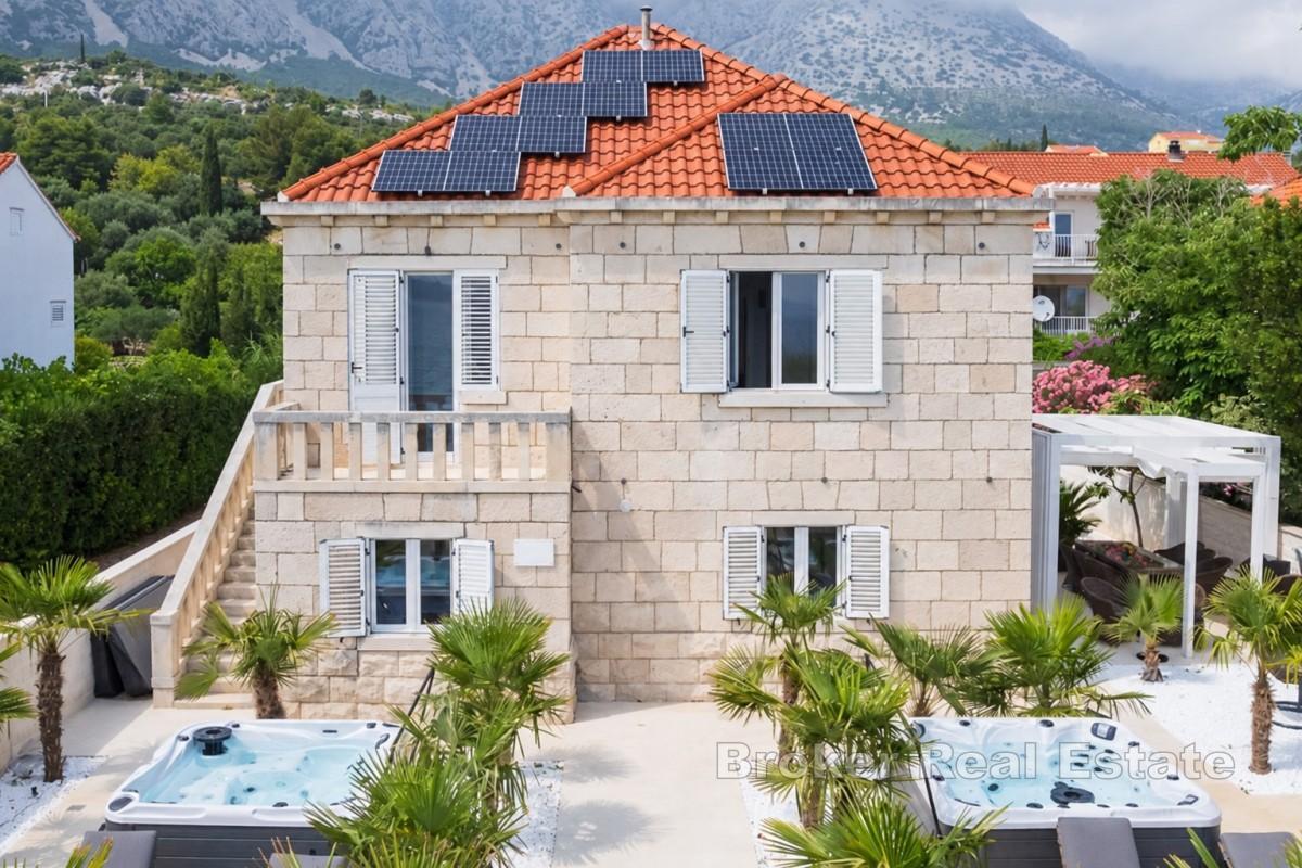 Villa con vista mare
