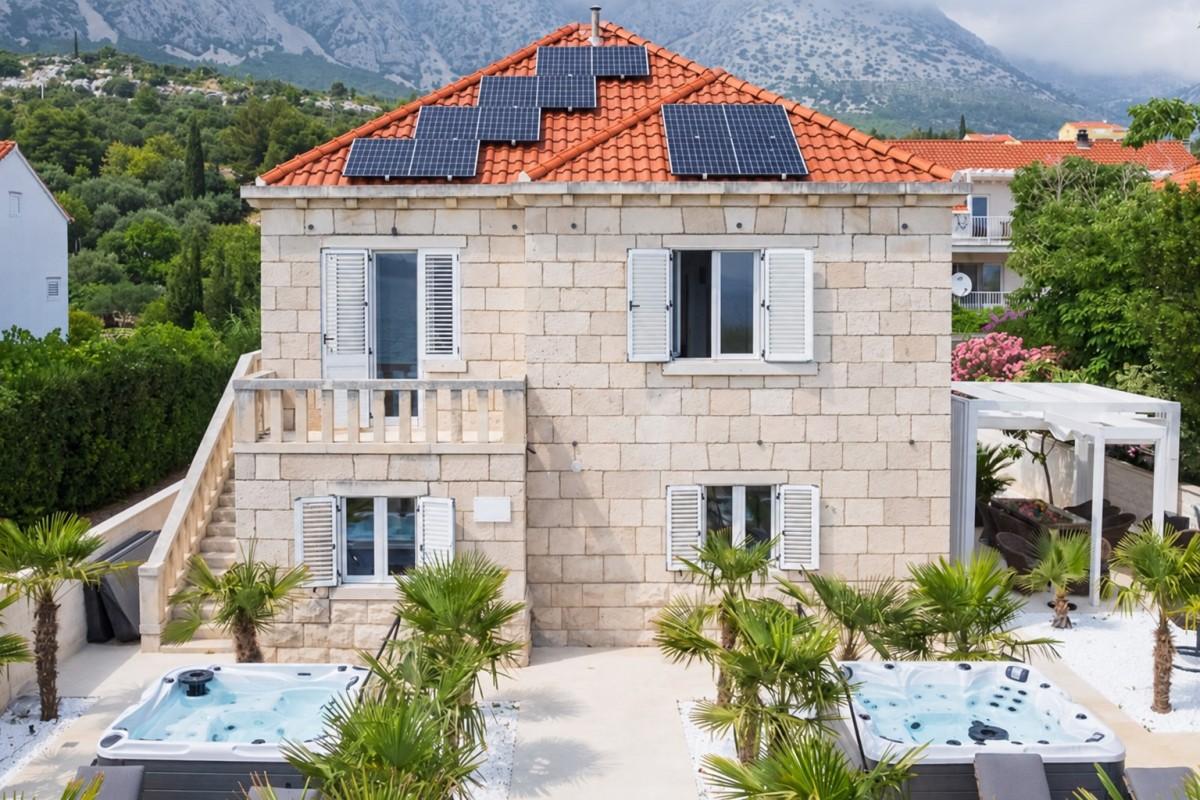 Villa con vista mare