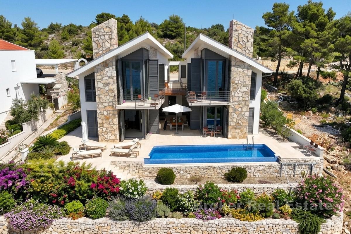 Villa in erster Reihe zum Meer