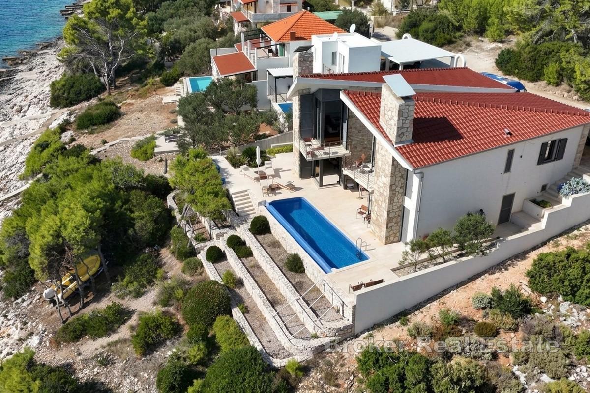 Villa in erster Reihe zum Meer
