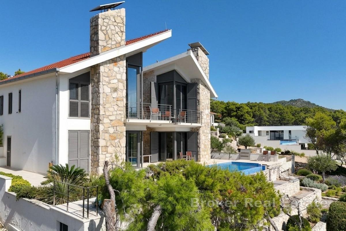 Villa in erster Reihe zum Meer