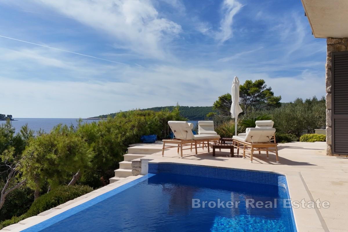 Villa in erster Reihe zum Meer