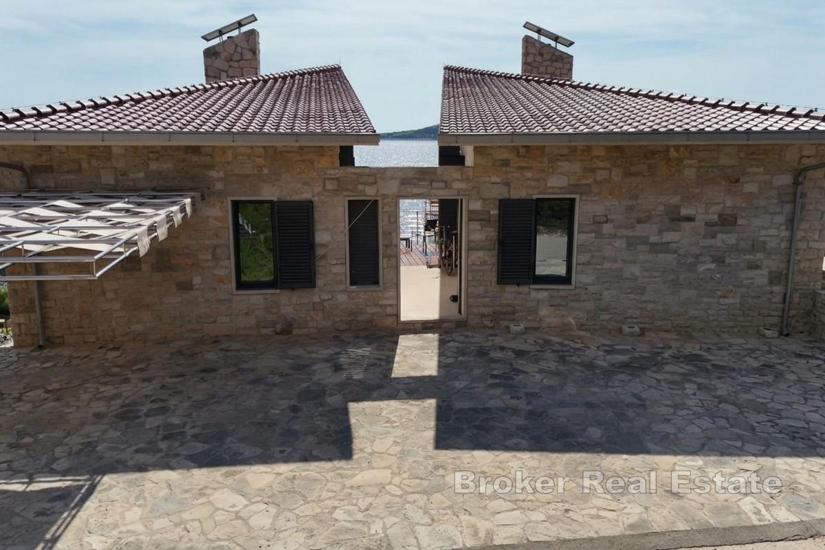 Villa in erster Reihe zum Meer