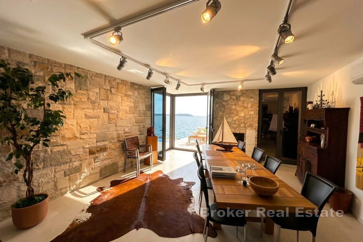Villa in erster Reihe zum Meer