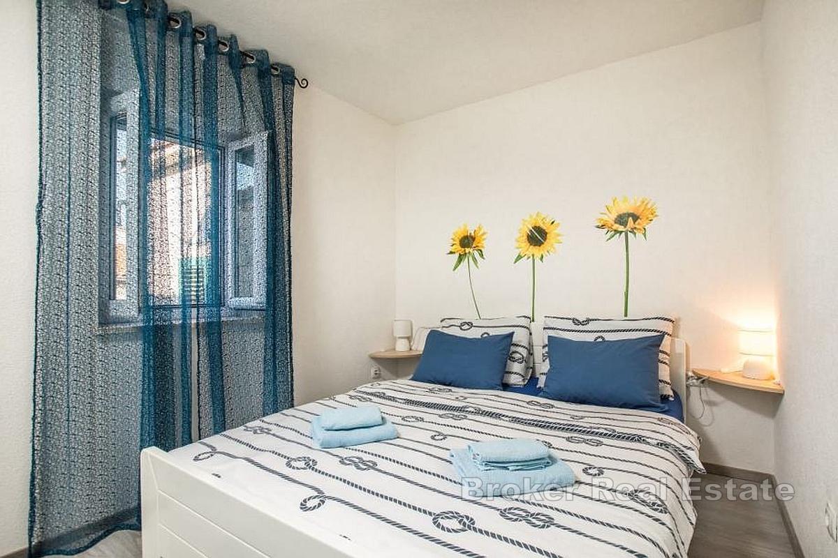 Casa in pietra con fantastica vista mare