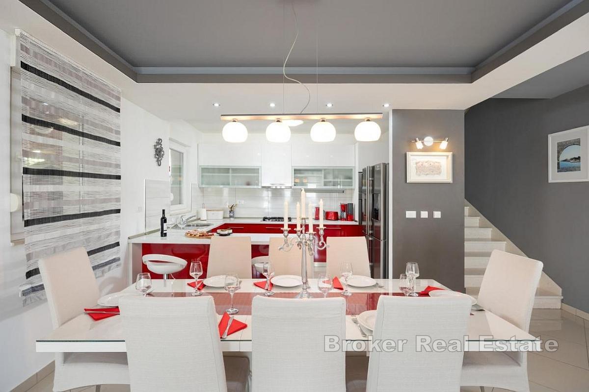 Villa in der Natur mit Swimmingpool