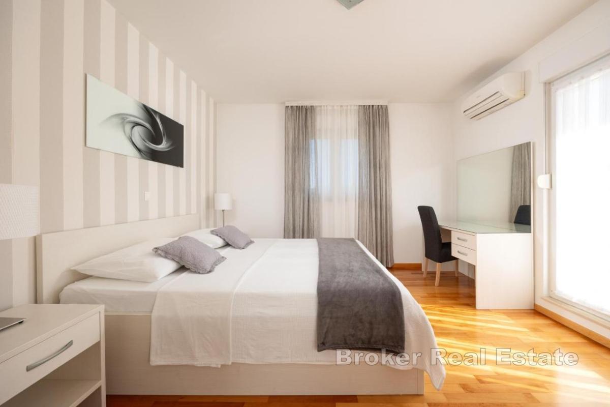 Villa in der Natur mit Swimmingpool