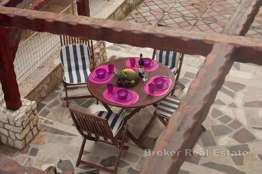 Apartmánový dům s krásným výhledem na moře