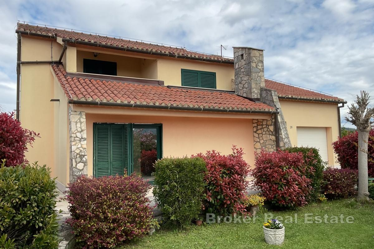 Rodinný dům v klidném prostředí, ideální pro relaxaci a každodenní bydlení