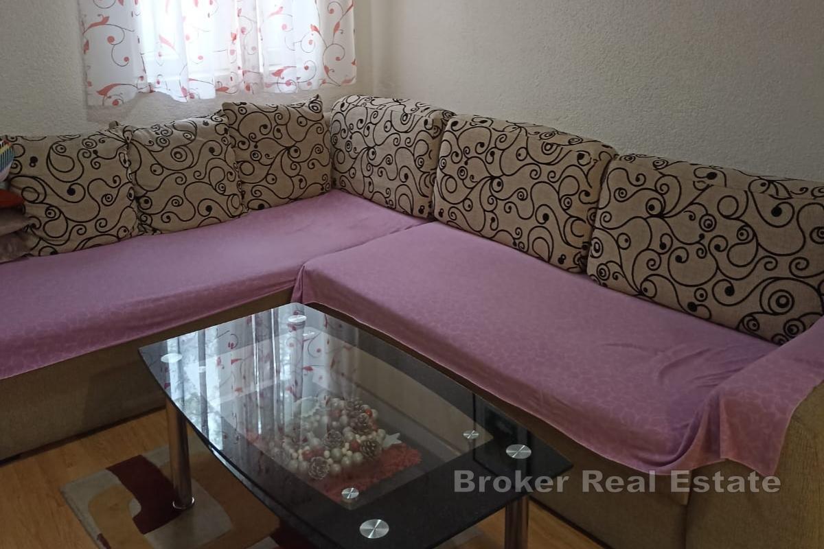 Kaštela, Rustikálny dom v stredomorskom prostredí, len pár krokov od mora