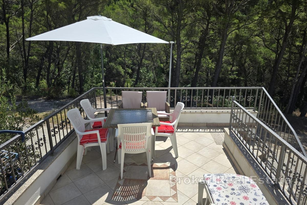 Piękny dom rodzinny z apartamentami blisko morza