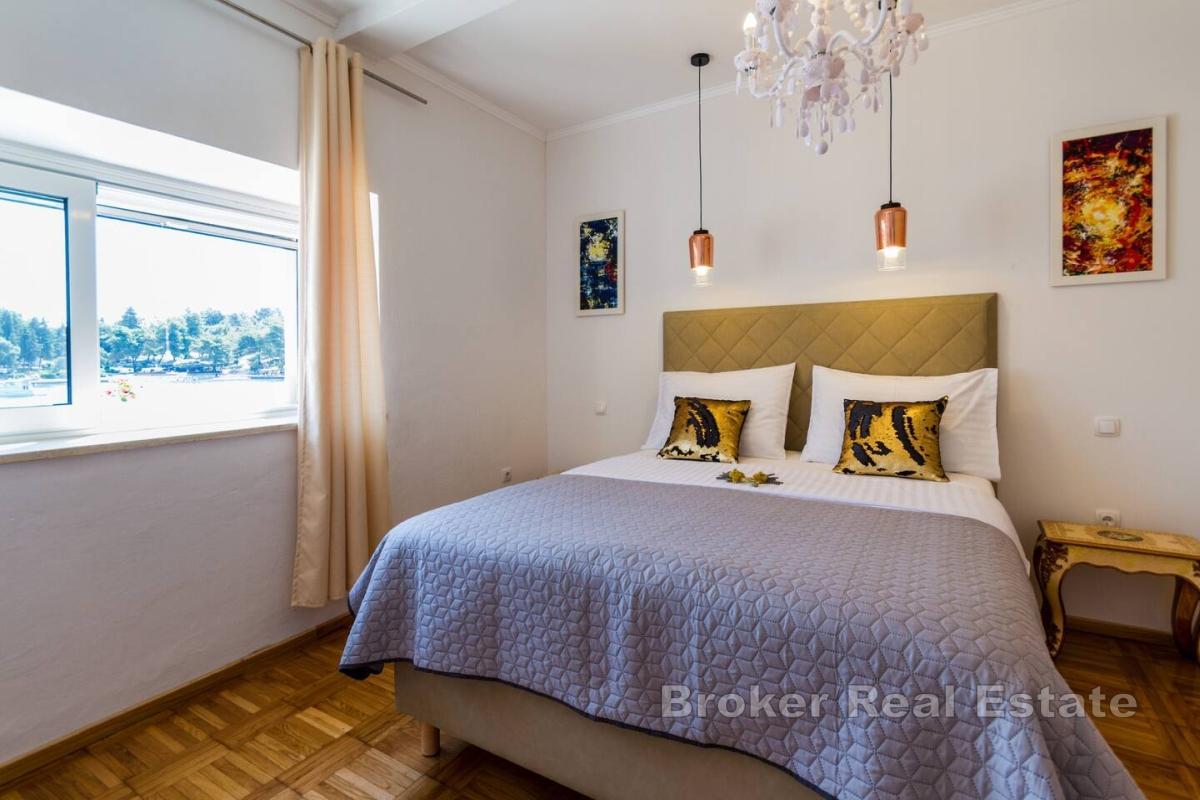 Wyjątkowy apartament tuż nad brzegiem morza