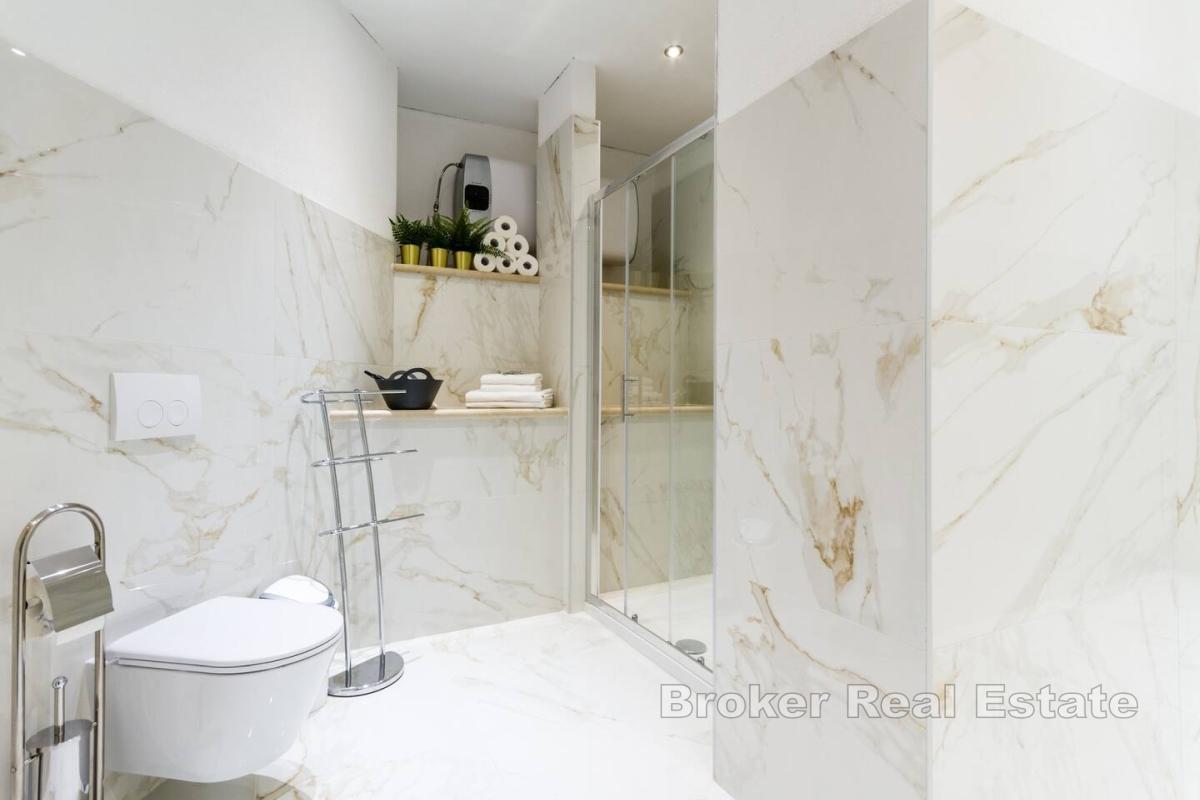 Wyjątkowy apartament tuż nad brzegiem morza