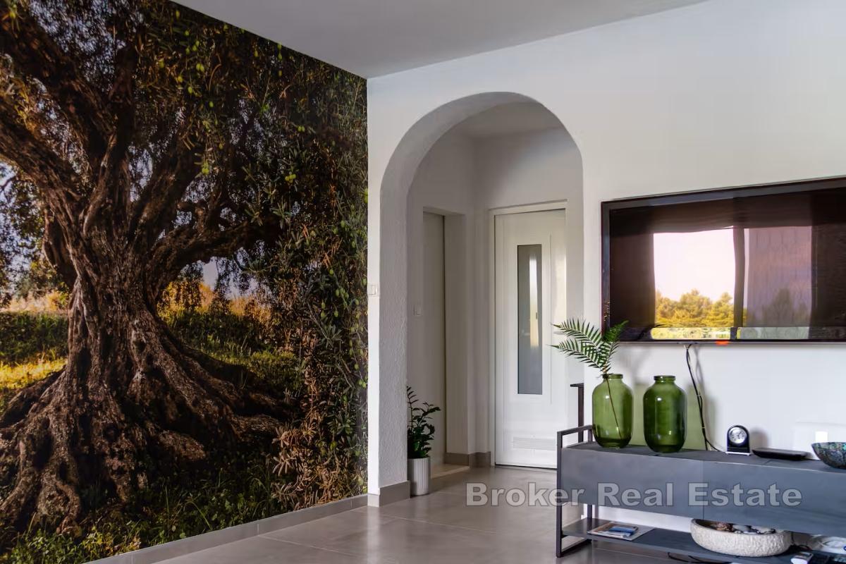 Mediterranes Steinhaus am Meer