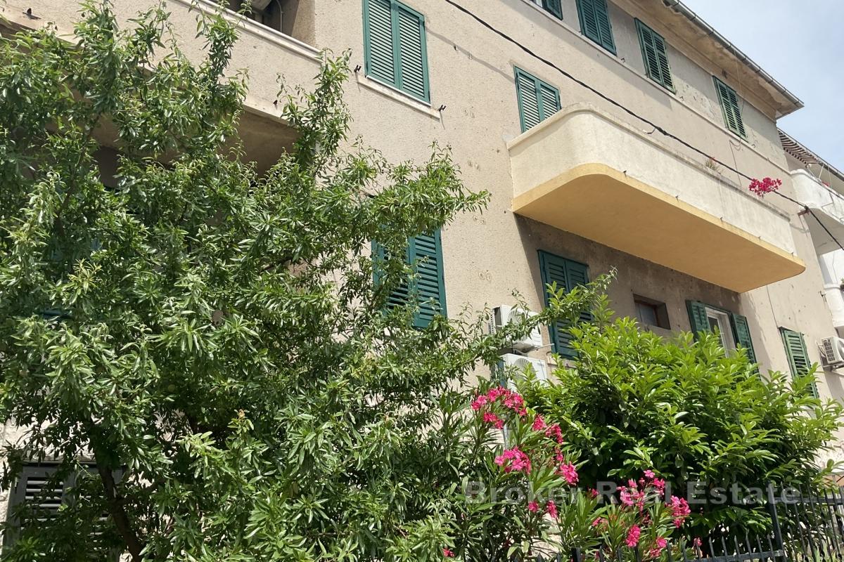 Romslig toroms leilighet i Split - rolig beliggenhet nær stranden