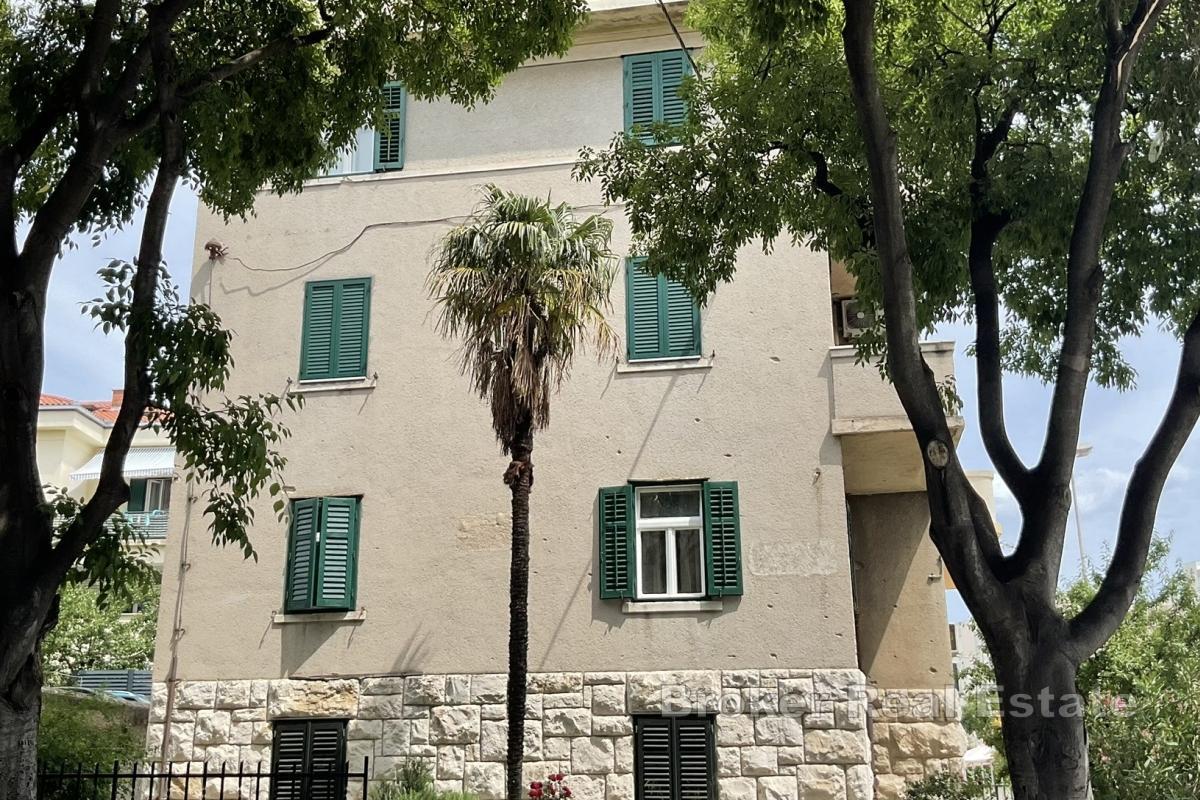 Romslig toroms leilighet i Split - rolig beliggenhet nær stranden