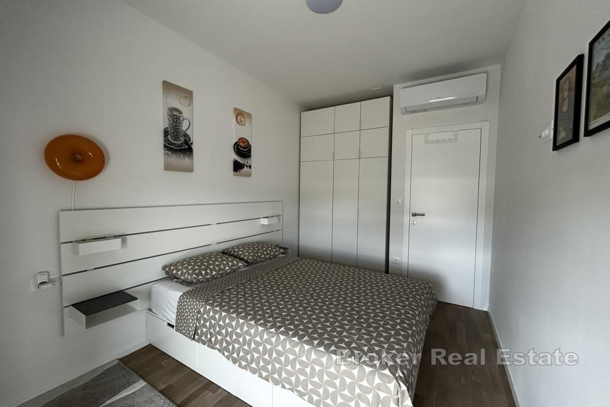 Nowocześnie urządzony apartament z tarasem i garażem – pierwszy wynajem