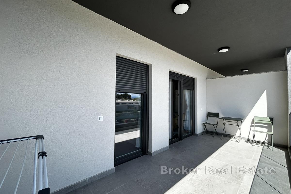 Nowocześnie urządzony apartament z tarasem i garażem – pierwszy wynajem