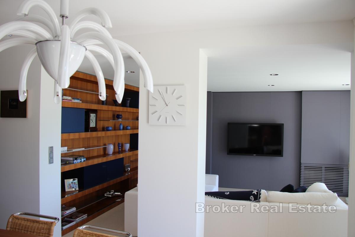 Vila s výhľadom na more a ostrovy