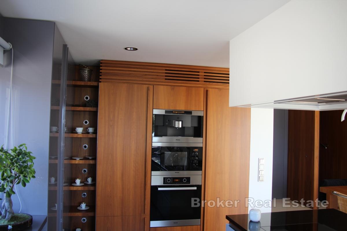 Vila s výhľadom na more a ostrovy