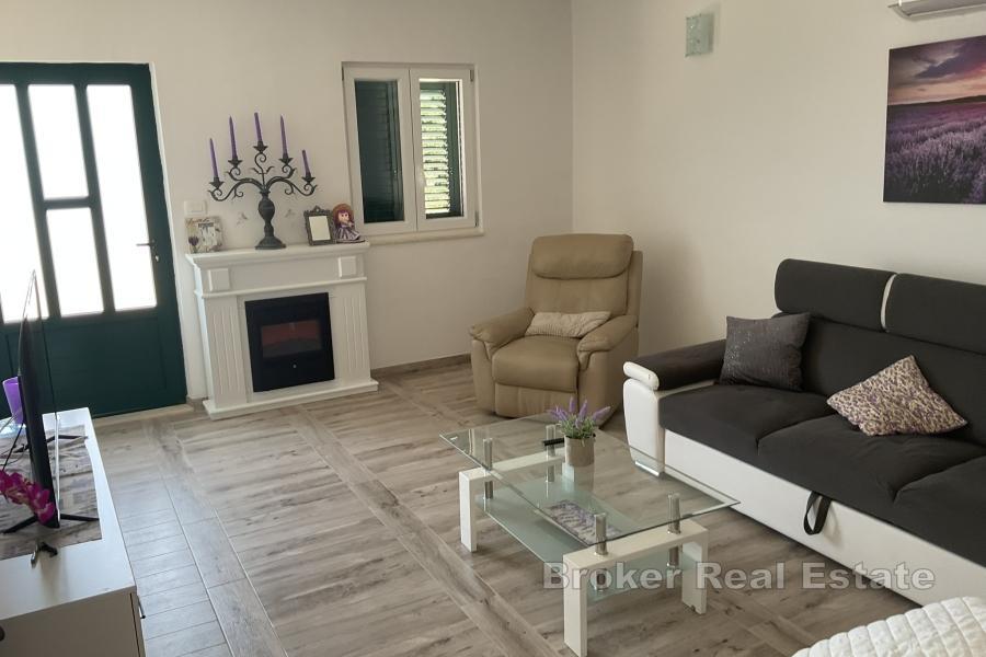 Villa i naturlige omgivelser med panoramautsikt over havet