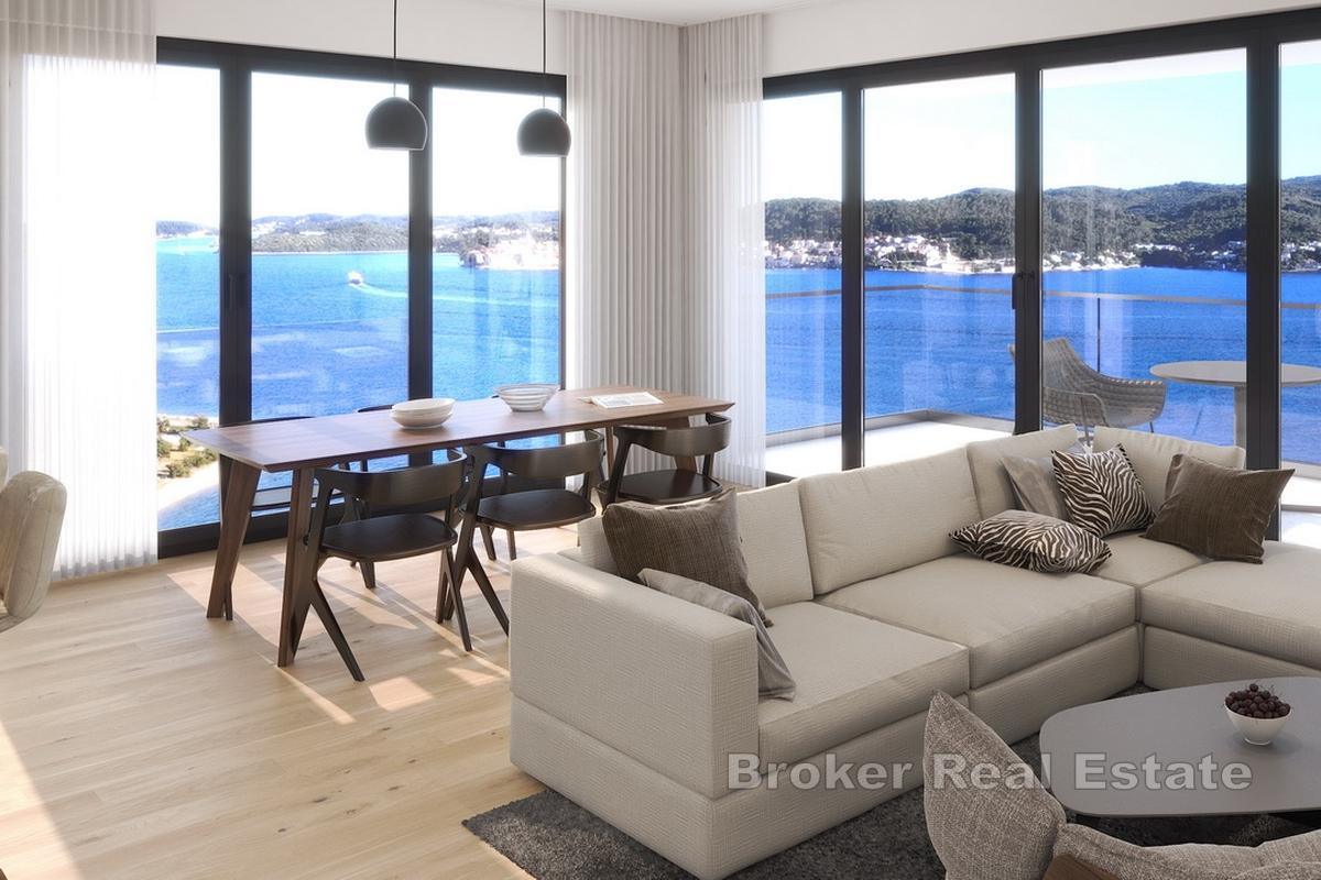 Elegante villa con piscina e vista panoramica sul mare