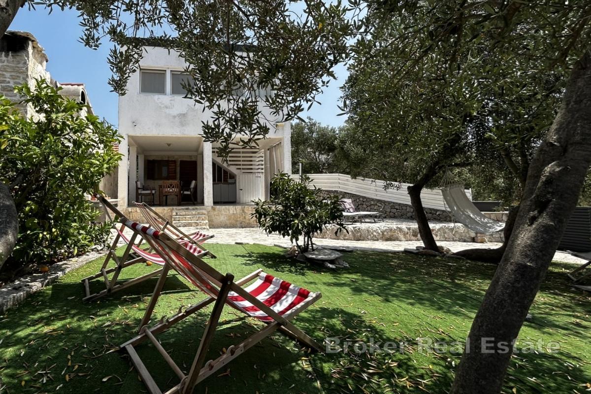 Casa circondata dalla natura incontaminata sull'isola di Drvenik Mali