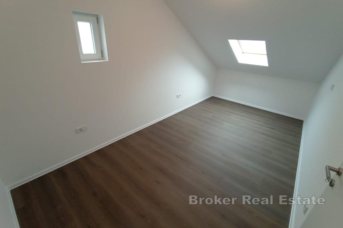 Prostorný třípokojový byt s terasou ve Splitu