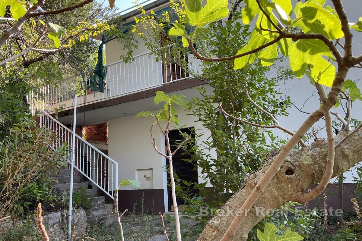 Casa con vista panoramica sul mare