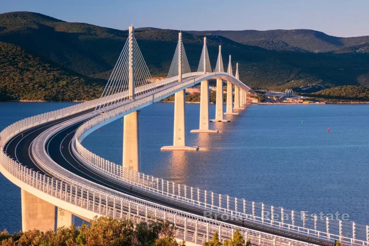 Stavební pozemek s výhledem na moře