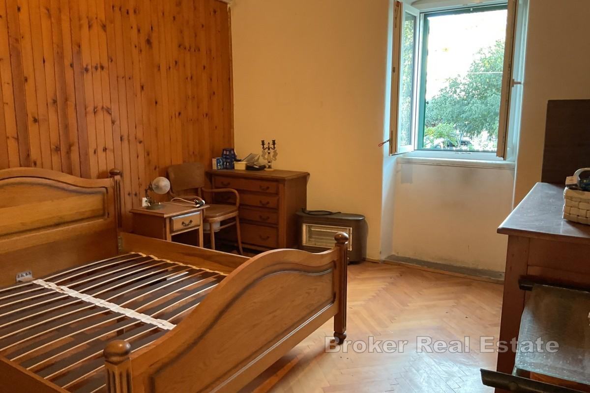 Casa in pietra prima fila al mare