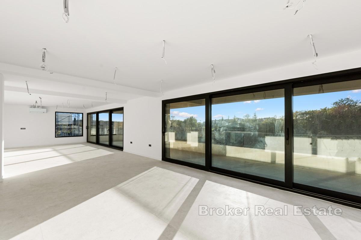 Penthouse avec vue panoramique et toit-terrasse