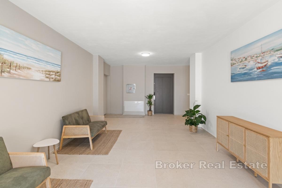 Luksusowy apartament z widokiem na ogród i morze