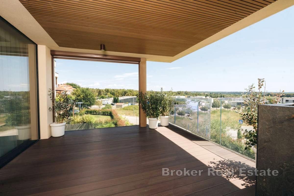 Appartement avec terrasse spacieuse et vue mer