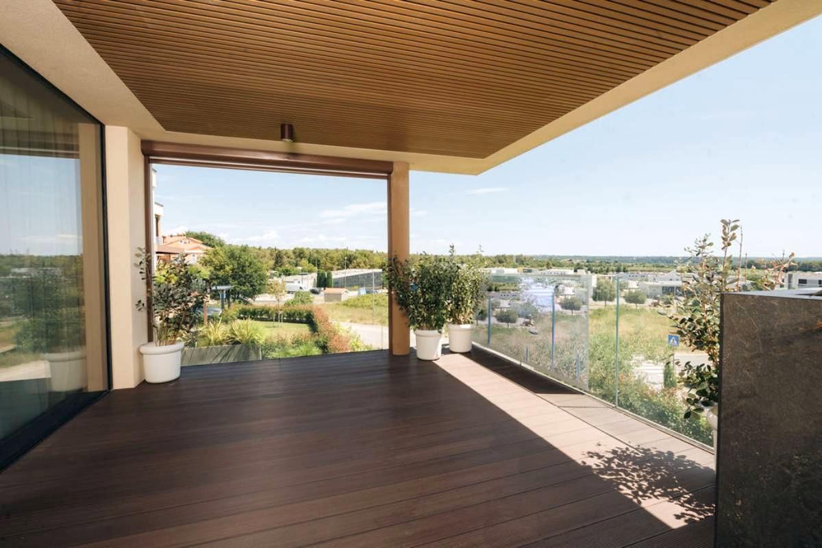 001-2053-06-novigrad-apartment-with-terrace-and-a-sea-view-sale