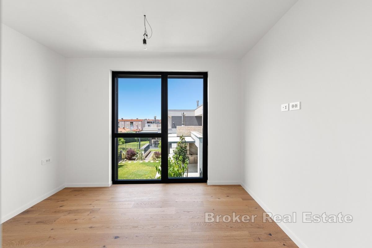Appartement avec terrasse spacieuse et vue sur la mer